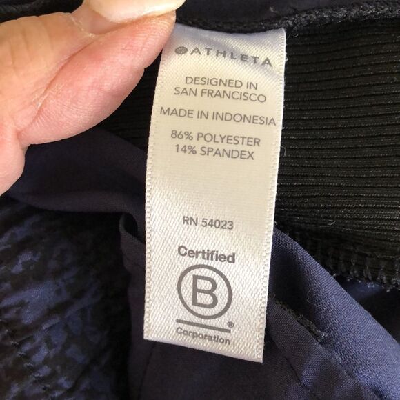 Athleta Brooklyn Joggers Size 6 Gently used Blue/black Snakeskin print - Picture 4 of 7